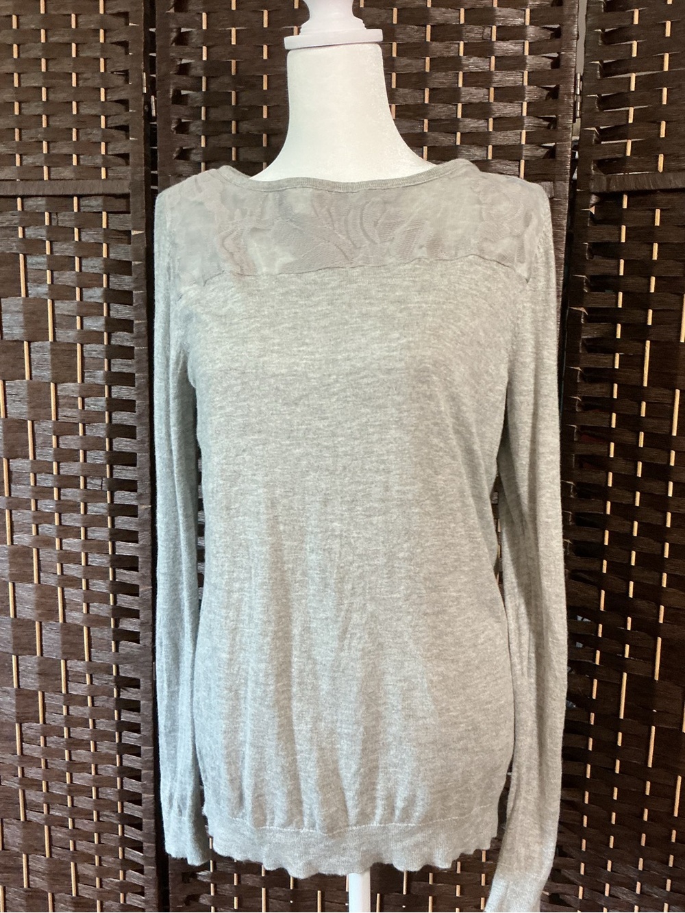 Ann Taylor Light Gray Scoop Neck Knit Sweater